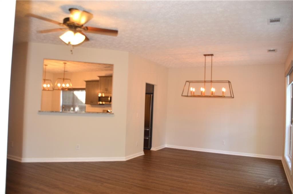 3 bedroom, 2 bathroom, 1,553 sq ft single family residence for rent at 2021 Crestview Way, Woodstock, GA 30188 for $2,400 a month — photo 10
