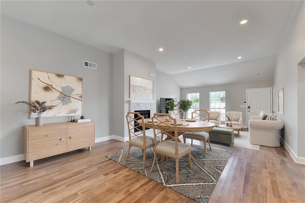 3 bedroom, 2 bathroom, 1,640 sq ft single family residence for sale at 10525 Willow Meadow Circle, Johns Creek, GA 30022 — photo 8