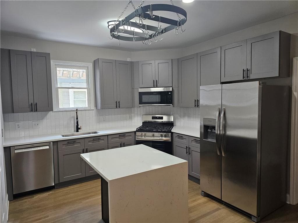 4 bedroom, 3 bathroom, 2,379 sq ft single family residence for rent at 79 Hammock Place, Atlanta, GA 30312 for $3,395 a month — photo 4