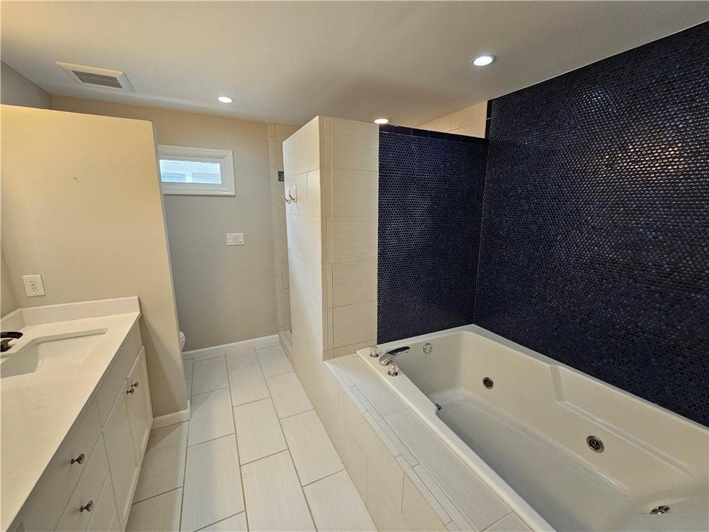 4 bedroom, 3 bathroom, 2,379 sq ft single family residence for rent at 79 Hammock Place, Atlanta, GA 30312 for $3,395 a month — photo 9