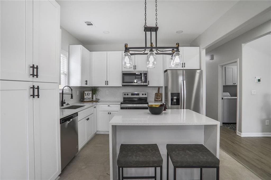 4 bedroom, 2 bathroom, 1,755 sq ft single family residence for sale at 652 Hugh Street, Atlanta, GA 30310 — photo 7