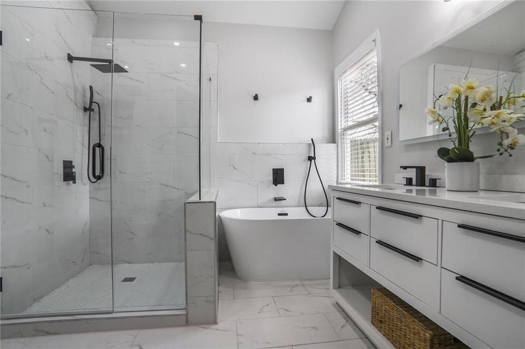 4 bedroom, 2 bathroom, 1,755 sq ft single family residence for sale at 652 Hugh Street, Atlanta, GA 30310 — photo 10