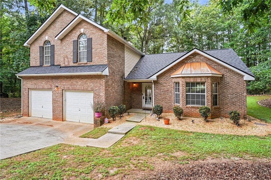 3 bedroom, 3 bathroom, 2,025 sq ft single family residence for sale at 105 Ashtonbrook Drive, Mcdonough, GA 30252 — photo 2