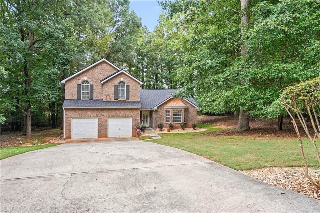 3 bedroom, 3 bathroom, 2,025 sq ft single family residence for sale at 105 Ashtonbrook Drive, Mcdonough, GA 30252 — photo 3