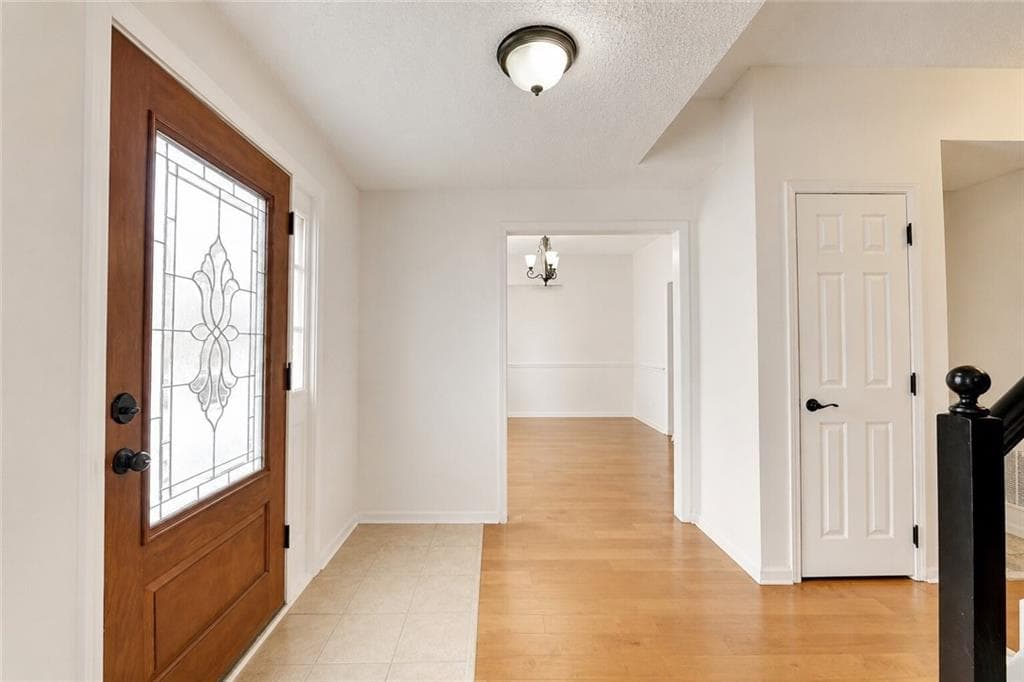 3 bedroom, 3 bathroom, 2,063 sq ft single family residence for sale at 161 Muddy River Road, Lawrenceville, GA 30043 — photo 4