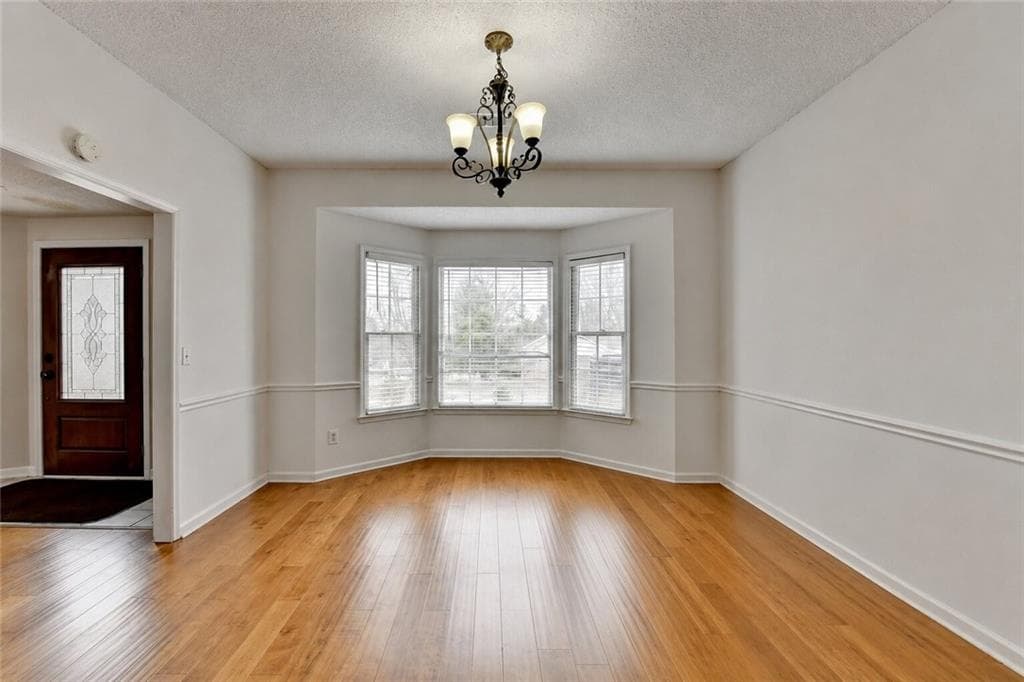 3 bedroom, 3 bathroom, 2,063 sq ft single family residence for sale at 161 Muddy River Road, Lawrenceville, GA 30043 — photo 6