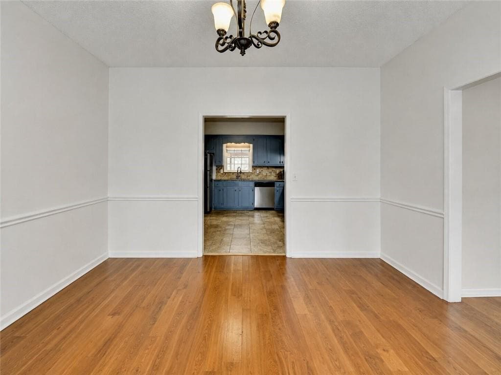 3 bedroom, 3 bathroom, 2,063 sq ft single family residence for sale at 161 Muddy River Road, Lawrenceville, GA 30043 — photo 7