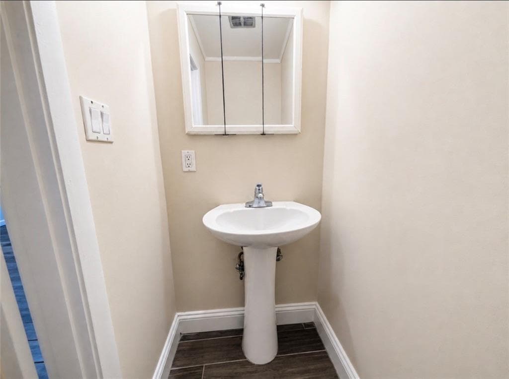 2 bedroom, 2 bathroom, 1,092 sq ft condominium for sale at 2545 Bradford Square, Atlanta, GA 30345 — photo 4