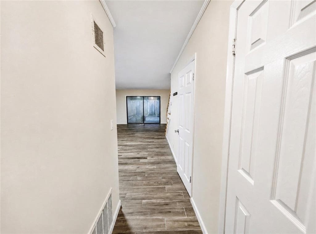 2 bedroom, 2 bathroom, 1,092 sq ft condominium for sale at 2545 Bradford Square, Atlanta, GA 30345 — photo 5