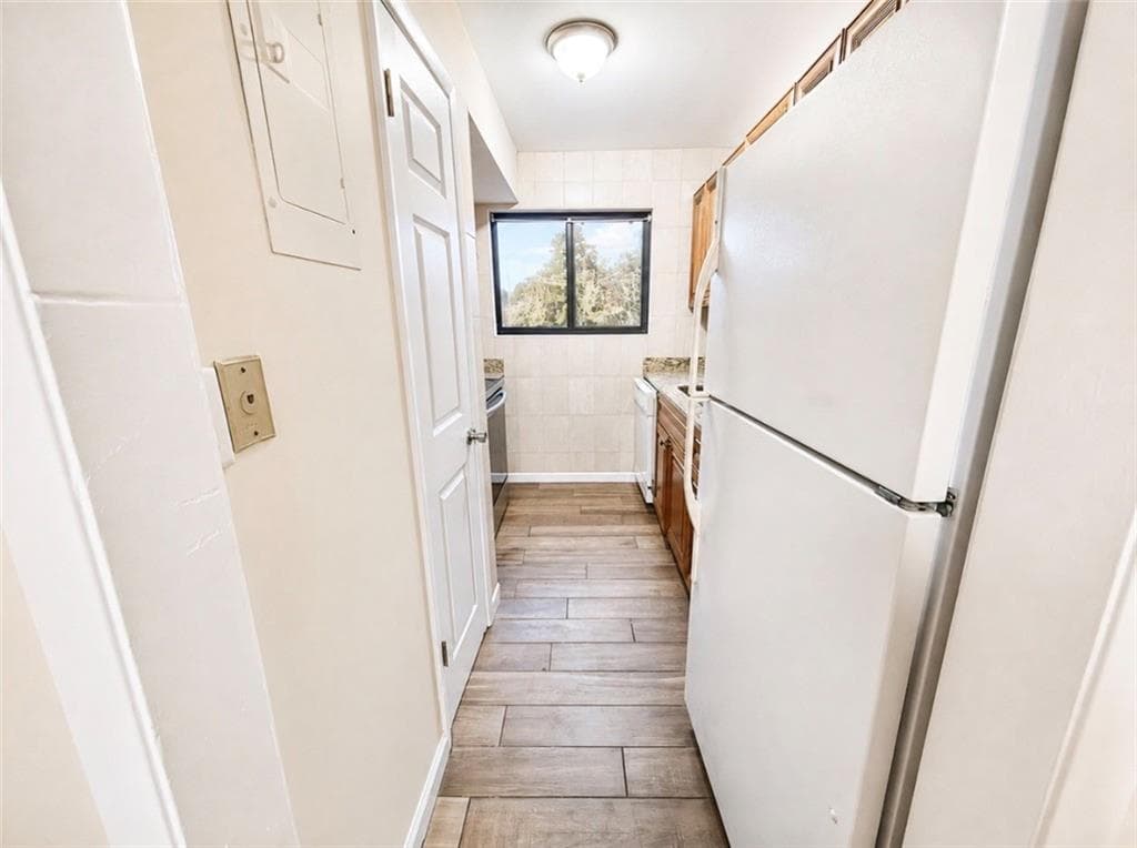 2 bedroom, 2 bathroom, 1,092 sq ft condominium for sale at 2545 Bradford Square, Atlanta, GA 30345 — photo 8