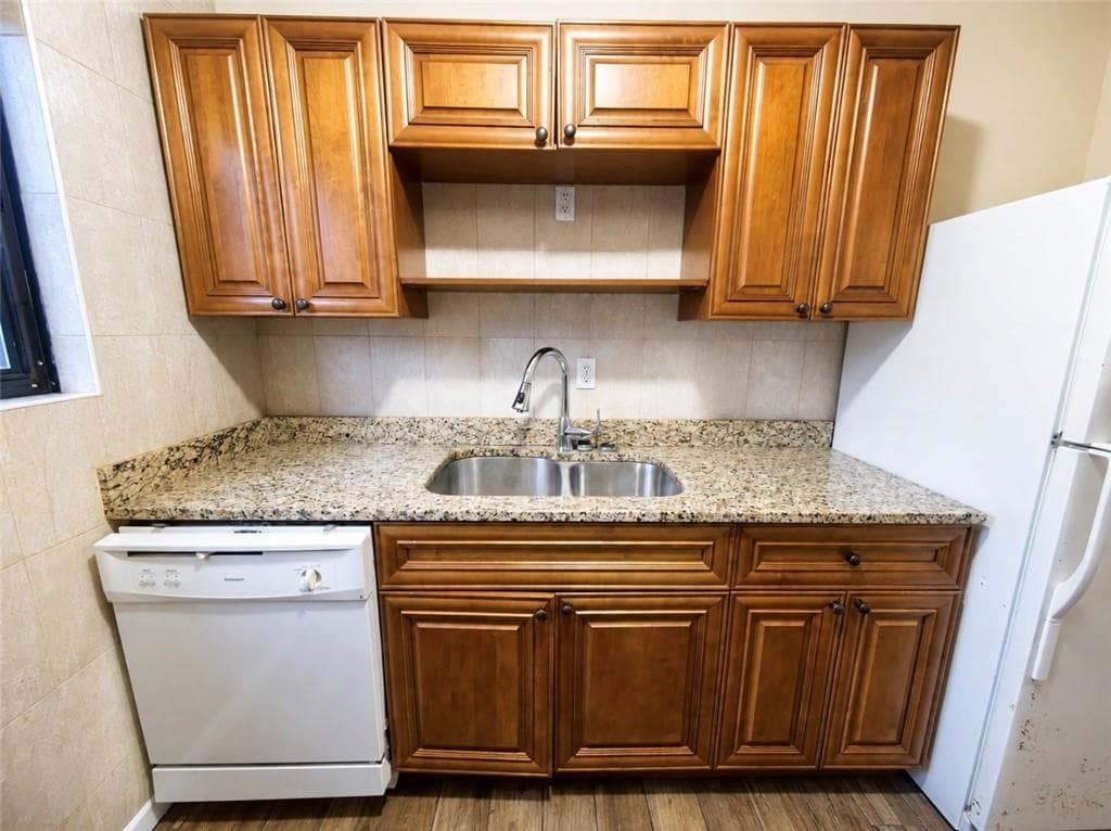 2 bedroom, 2 bathroom, 1,092 sq ft condominium for sale at 2545 Bradford Square, Atlanta, GA 30345 — photo 9