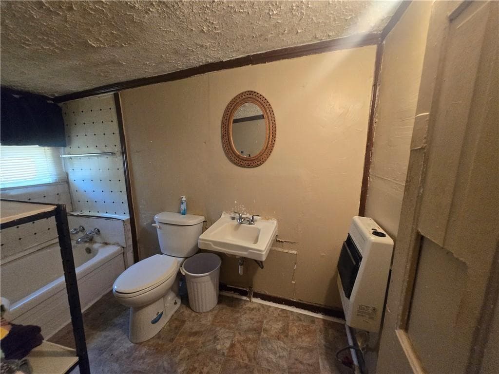 2 bedroom, 1 bathroom, 864 sq ft single family residence for sale at 884 Cowan, Macon, GA 31217 — photo 5