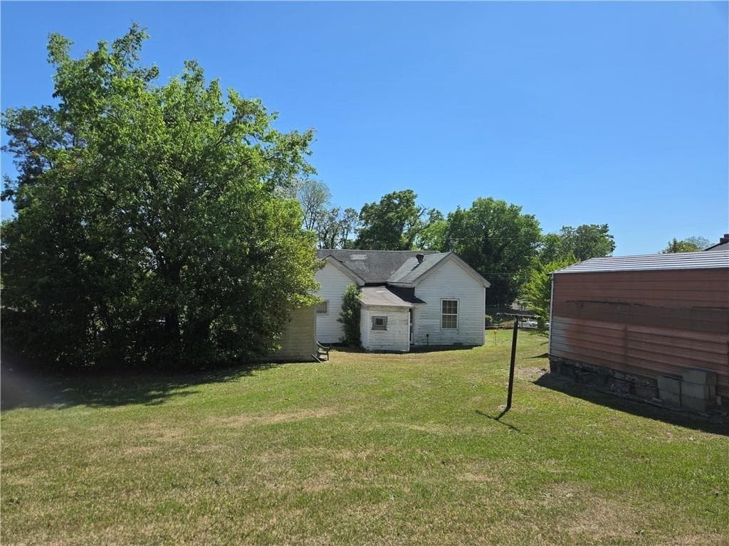 2 bedroom, 1 bathroom, 864 sq ft single family residence for sale at 884 Cowan, Macon, GA 31217 — photo 8