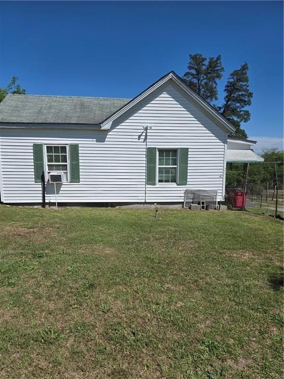 2 bedroom, 1 bathroom, 864 sq ft single family residence for sale at 884 Cowan, Macon, GA 31217 — photo 9