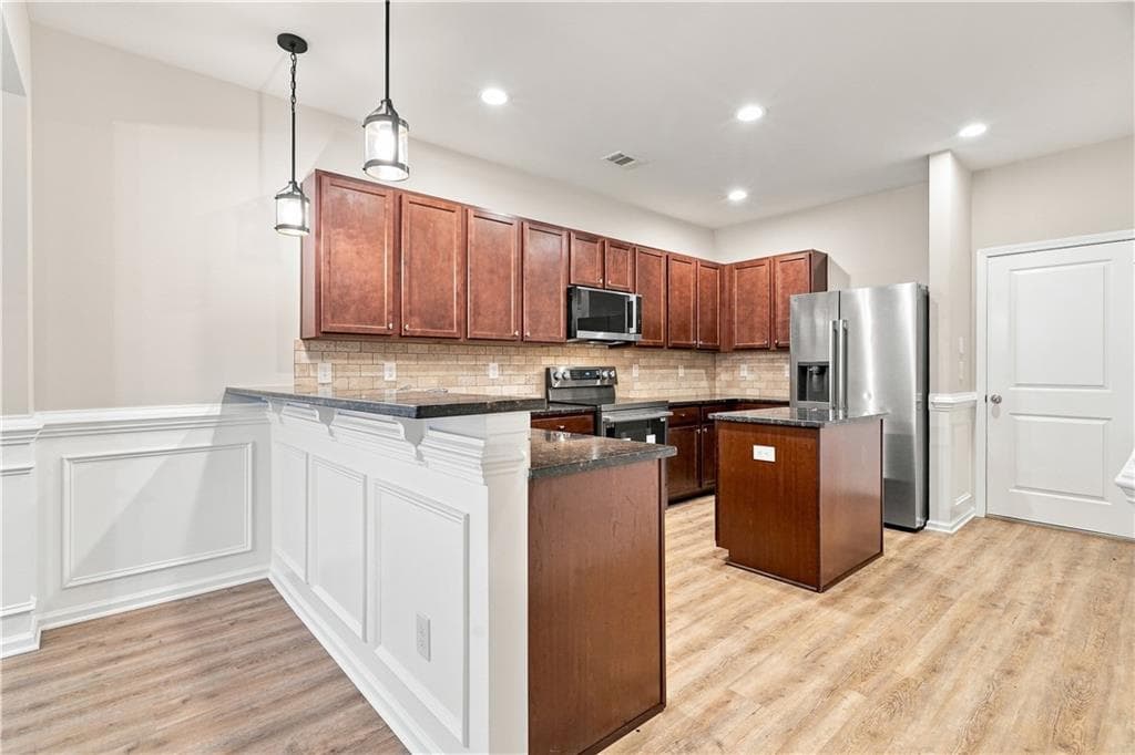 3 bedroom, 3 bathroom, 2,076 sq ft townhouse for rent at 1336 Brookmere Way, Cumming, GA 30040 for $2,350 a month — photo 6