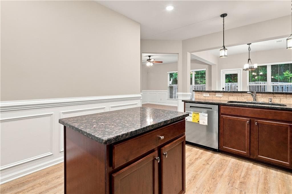 3 bedroom, 3 bathroom, 2,076 sq ft townhouse for rent at 1336 Brookmere Way, Cumming, GA 30040 for $2,350 a month — photo 8