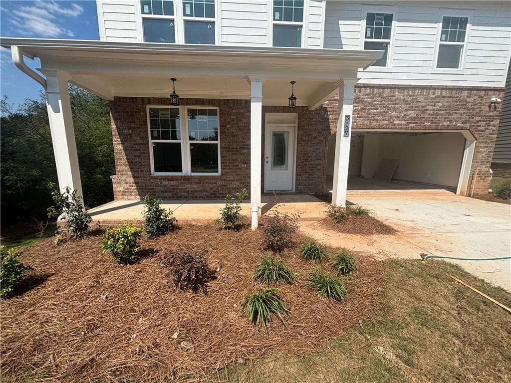 4 bedroom, 4 bathroom, 2,436 sq ft single family residence under contract at 3127 Wild Clary (Lot 46) Court, Buford, GA 30519 — photo 5