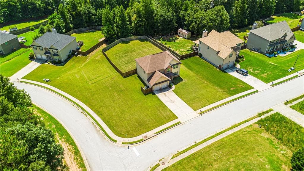 3 bedroom, 3 bathroom, 2,216 sq ft single family residence for sale at 2784 Oakmont Way, Monroe, GA 30656 — photo 3