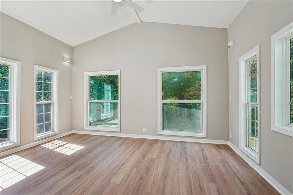 4 bedroom, 3 bathroom, 2,716 sq ft single family residence for sale at 161 Lake Ridge Drive, Newnan, GA 30263 — photo 6