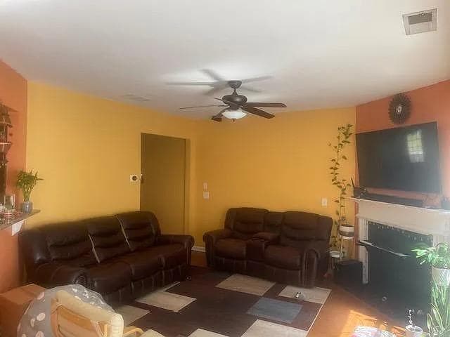 3 bedroom, 3 bathroom, 1,748 sq ft townhouse for rent at 1575 Faircrest Lane, Alpharetta, GA 30004 for $2,550 a month — photo 4