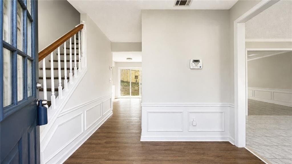 4 bedroom, 3 bathroom, 2,014 sq ft single family residence under contract at 2002 Chivalry Court, Lawrenceville, GA 30044 — photo 2