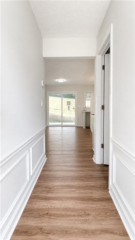 4 bedroom, 3 bathroom, 2,014 sq ft single family residence under contract at 2002 Chivalry Court, Lawrenceville, GA 30044 — photo 4
