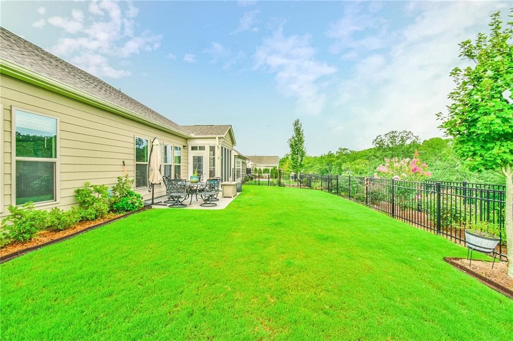 3 bedroom, 4 bathroom, 3,800 sq ft single family residence for sale at 5704 Miravista Way, Hoschton, GA 30548 — photo 3