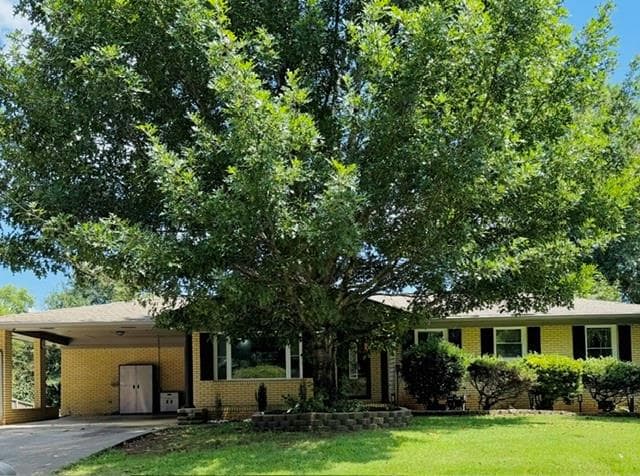 3 bedroom, 2 bathroom, 1,315 sq ft single family residence for sale at 1581 Old Rockmart Road, Silver Creek, GA 30173