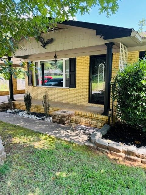 3 bedroom, 2 bathroom, 1,315 sq ft single family residence for sale at 1581 Old Rockmart Road, Silver Creek, GA 30173 — photo 2