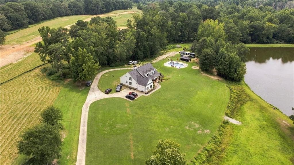 4 bedroom, 5 bathroom, 4,928 sq ft single family residence for sale at 1144 Pine Shadows Drive, Dallas, GA 30157 — photo 2