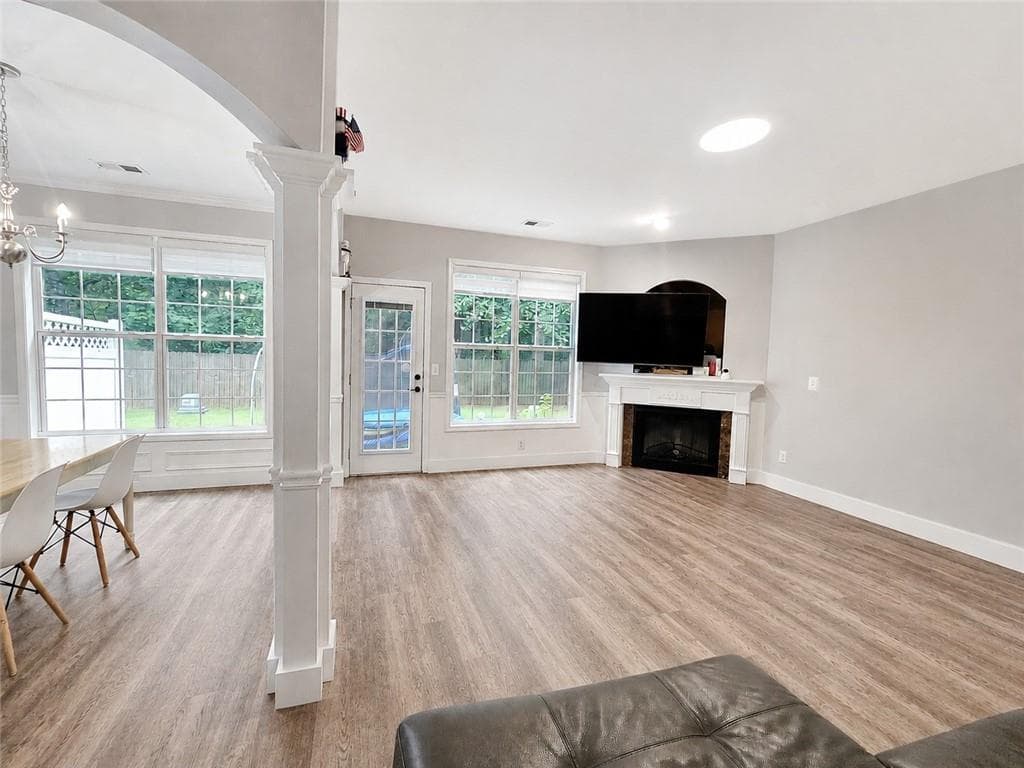 3 bedroom, 3 bathroom, 1,940 sq ft townhouse under contract at 546 Woodland Park Terrace, Lawrenceville, GA 30043 — photo 2