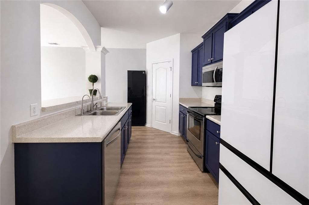 3 bedroom, 3 bathroom, 1,940 sq ft townhouse under contract at 546 Woodland Park Terrace, Lawrenceville, GA 30043 — photo 8