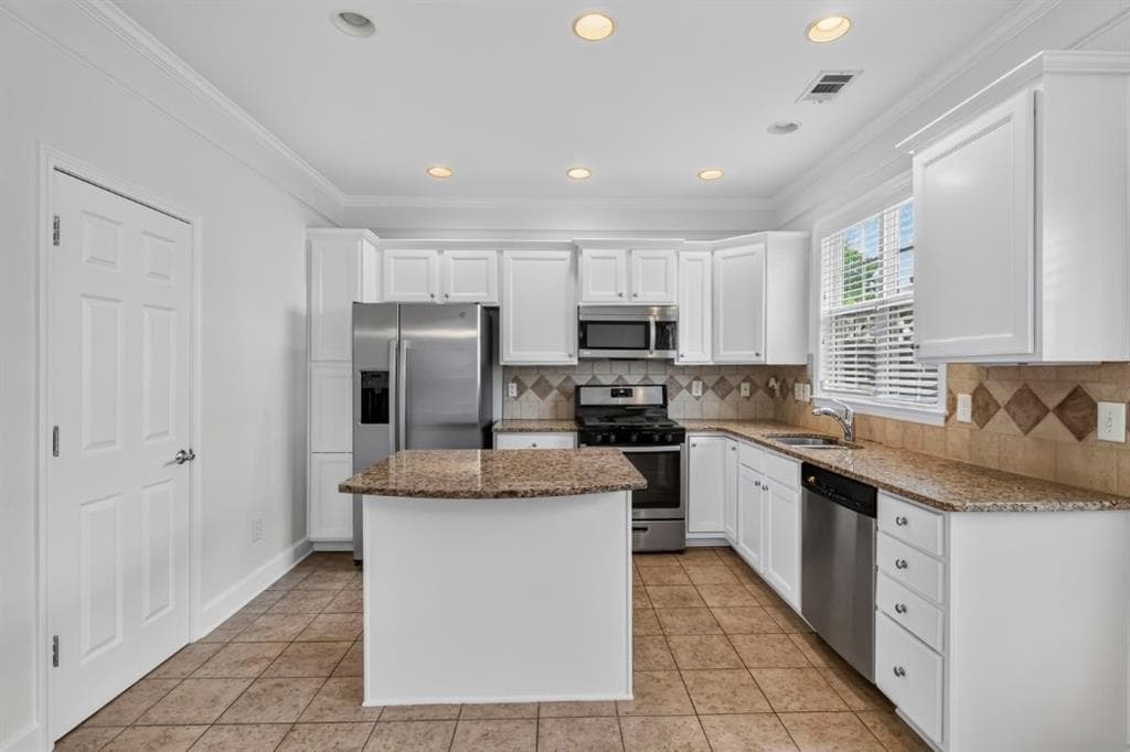 4 bedroom, 4 bathroom, 1,848 sq ft townhouse for sale at 4870 SELDON Way, Smyrna, GA 30080 — photo 7