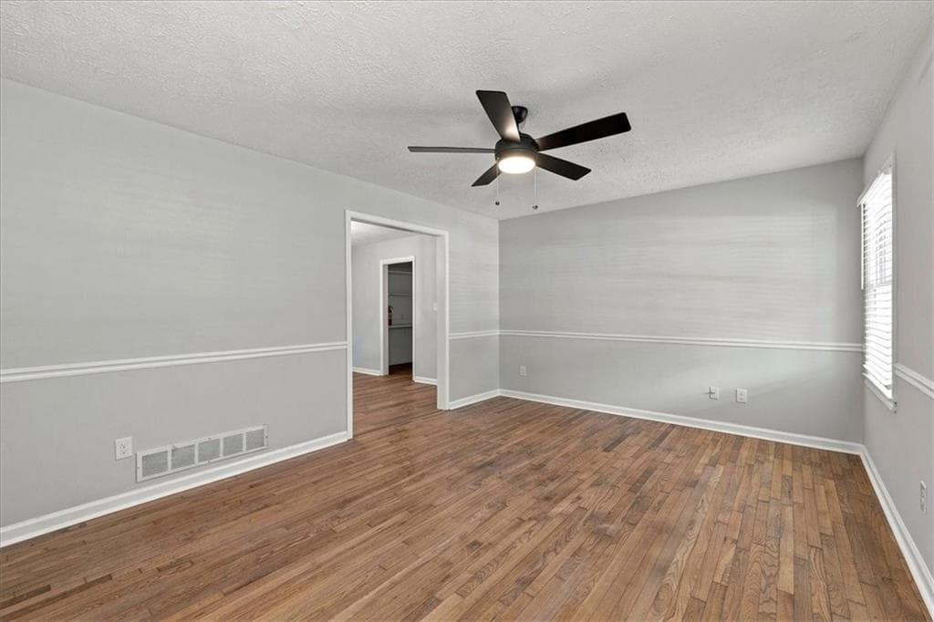 3 bedroom, 2 bathroom, 1,257 sq ft single family residence for sale at 7102 Doncaster Road, Jonesboro, GA 30236 — photo 5