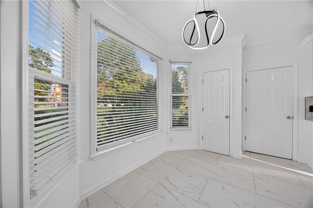 4 bedroom, 3 bathroom, 2,707 sq ft single family residence under contract at 4186 Stillwater Point, Ellenwood, GA 30294 — photo 6