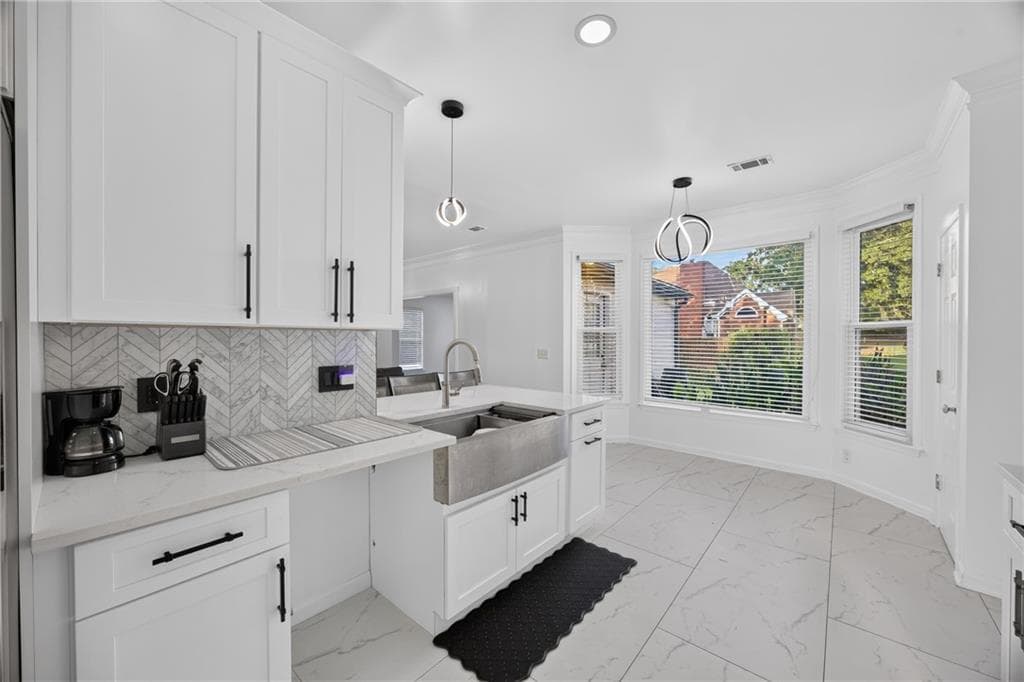 4 bedroom, 3 bathroom, 2,707 sq ft single family residence under contract at 4186 Stillwater Point, Ellenwood, GA 30294 — photo 9