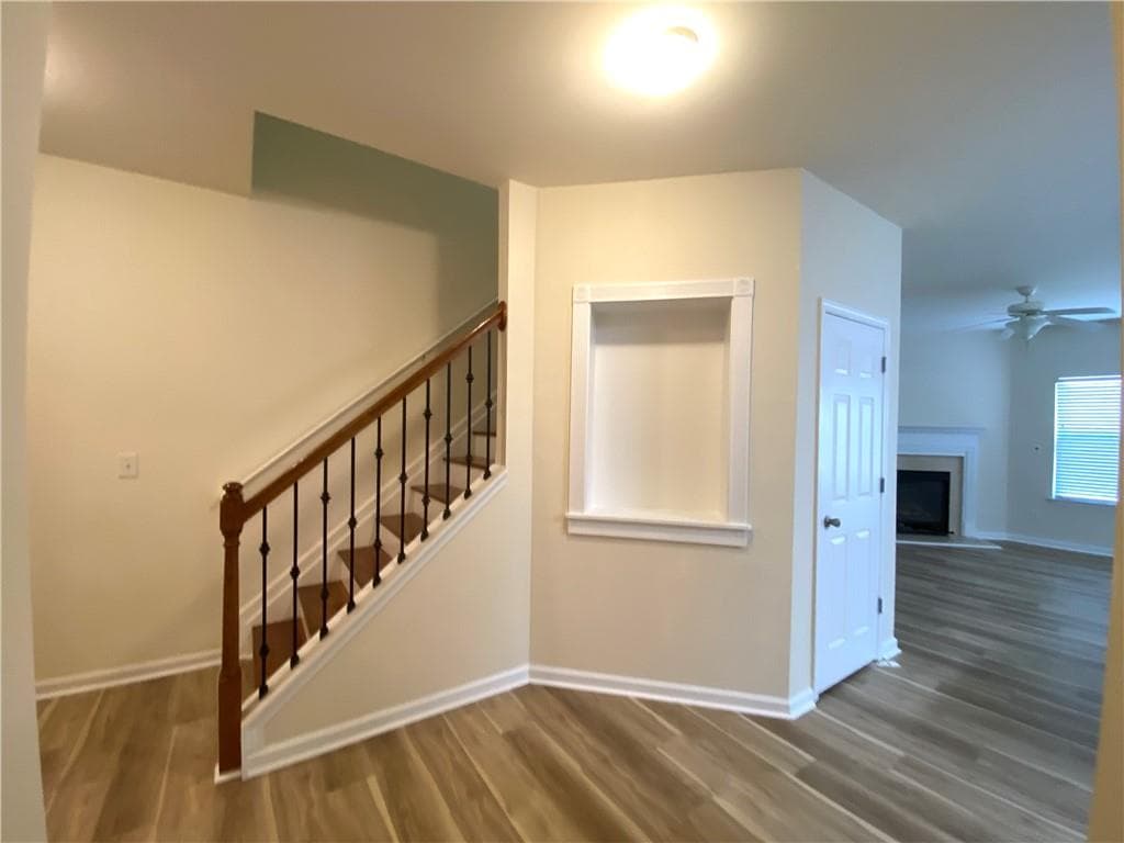 3 bedroom, 3 bathroom, 1,908 sq ft townhouse for sale at 3987 Isaac Court, Lilburn, GA 30047 — photo 3