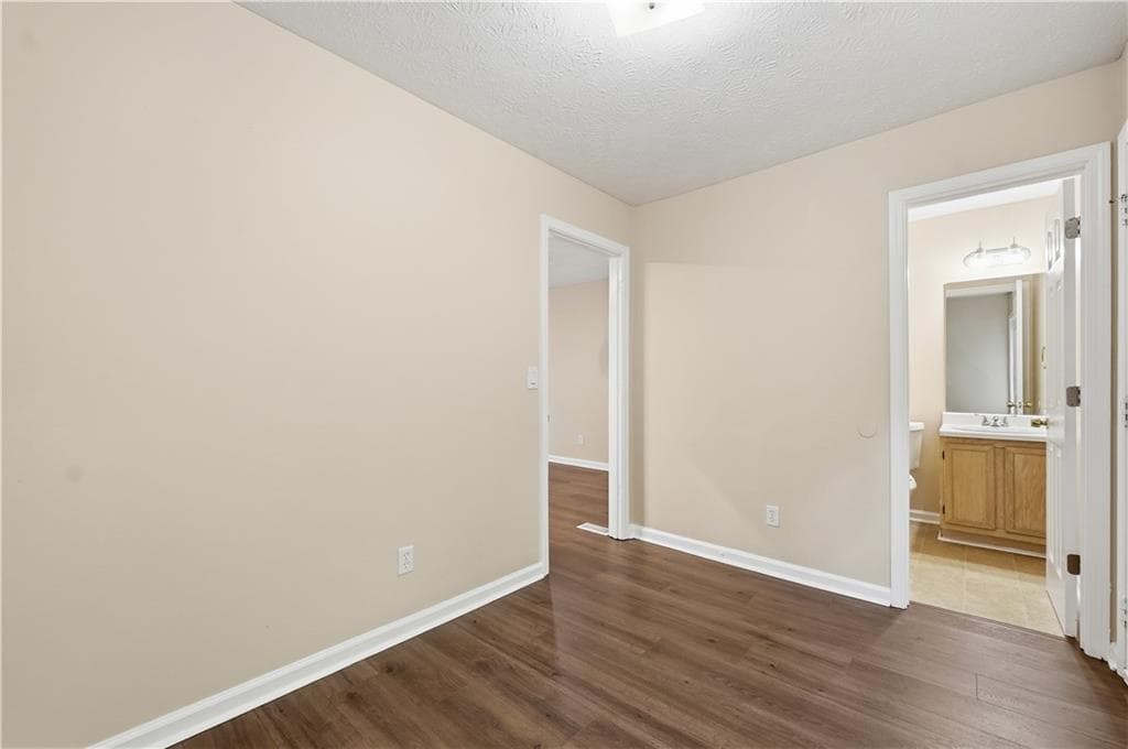 3 bedroom, 4 bathroom, 1,872 sq ft townhouse for sale at 135 Davis Mill Court, Lawrenceville, GA 30044 — photo 9