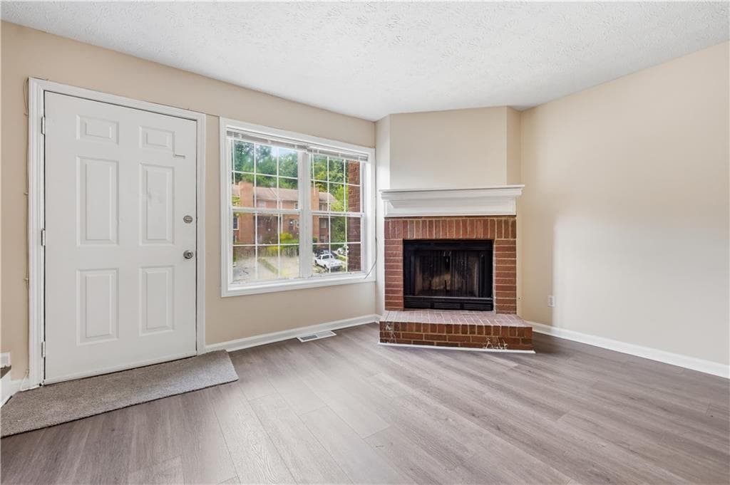 3 bedroom, 4 bathroom, 1,872 sq ft townhouse for sale at 135 Davis Mill Court, Lawrenceville, GA 30044 — photo 4