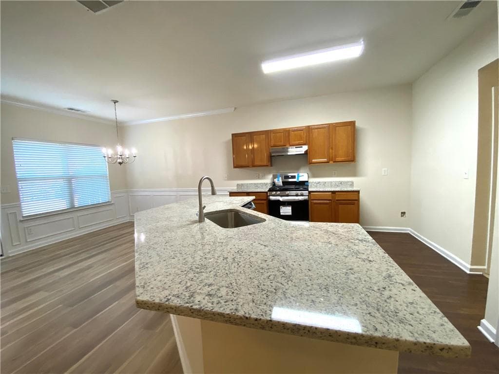 3 bedroom, 3 bathroom, 1,908 sq ft townhouse for sale at 3987 Isaac Court, Lilburn, GA 30047 — photo 10