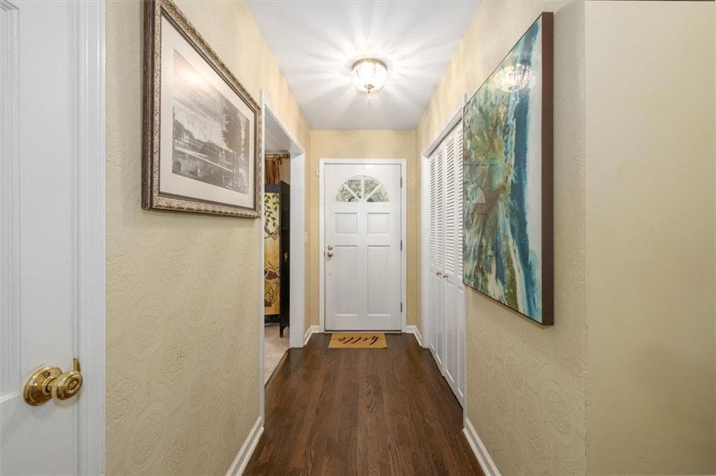 5 bedroom, 3 bathroom, 3,518 sq ft single family residence for sale at 2267 Oxbow Circle, Smoke Rise, GA 30087 — photo 7