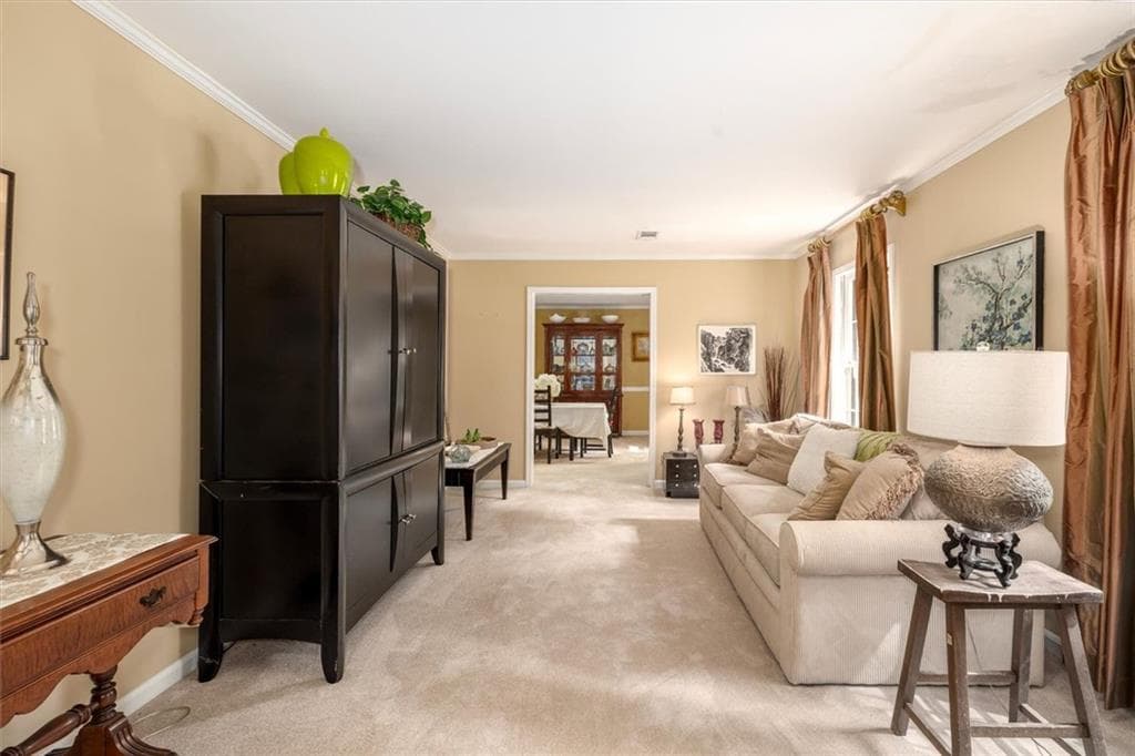5 bedroom, 3 bathroom, 3,518 sq ft single family residence for sale at 2267 Oxbow Circle, Smoke Rise, GA 30087 — photo 8