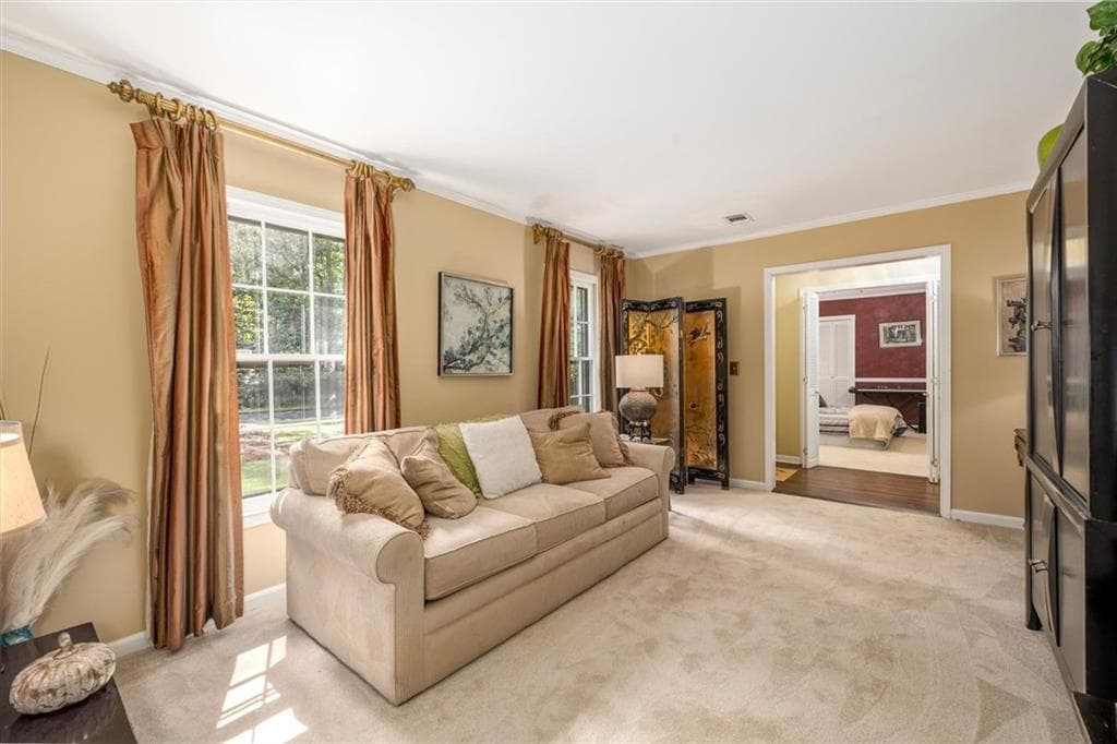 5 bedroom, 3 bathroom, 3,518 sq ft single family residence for sale at 2267 Oxbow Circle, Smoke Rise, GA 30087 — photo 9