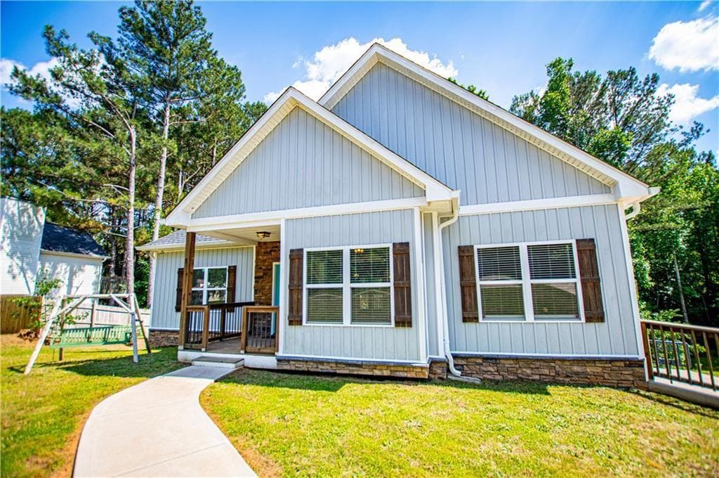 4 bedroom, 2 bathroom, 2,121 sq ft single family residence for sale at 133 Pebblebrook Way, Temple, GA 30179 — photo 4