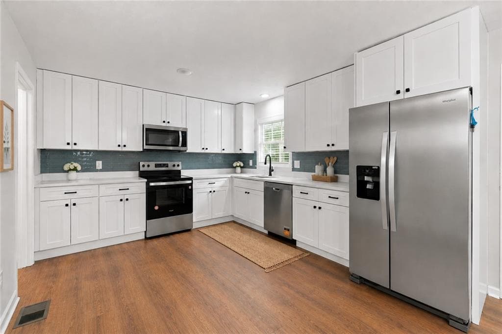3 bedroom, 2 bathroom, 1,257 sq ft single family residence for sale at 7102 Doncaster Road, Jonesboro, GA 30236 — photo 8