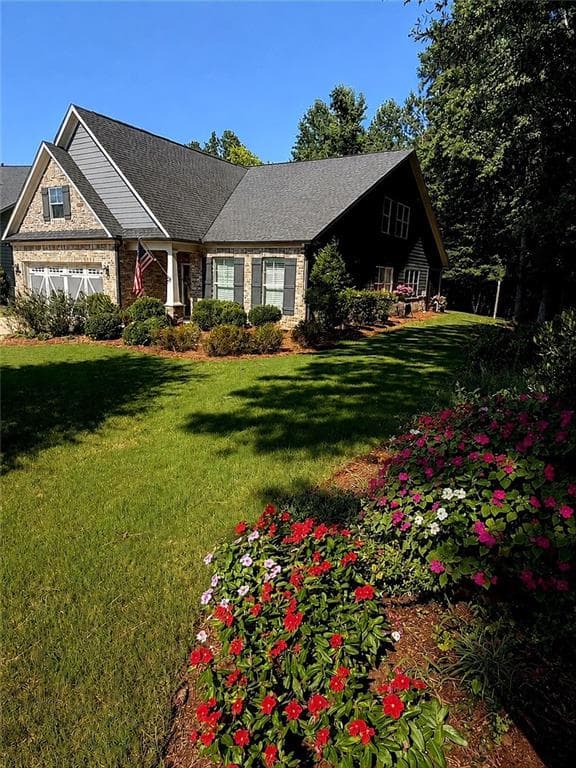 3 bedroom, 3 bathroom, 2,653 sq ft single family residence under contract at 301 Ellington Drive, Canton, GA 30115 — photo 5