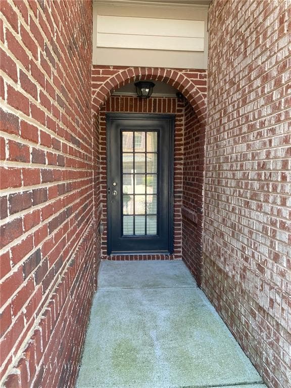 3 bedroom, 3 bathroom, 1,836 sq ft townhouse for sale at 1664 OAKBROOK LAKE Drive, Norcross, GA 30093 — photo 3