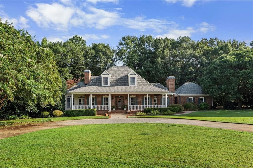 5 bedroom, 5 bathroom, 3,119 sq ft single family residence for sale at 75 Rivercreek Crossing, Kingston, GA 30145