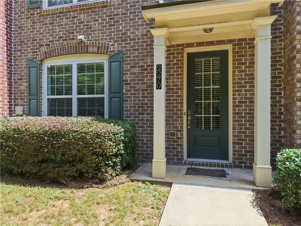 4 bedroom, 4 bathroom, 2,288 sq ft townhouse for rent at 2270 Tenor Lane, Alpharetta, GA 30009 for $3,100 a month — photo 2