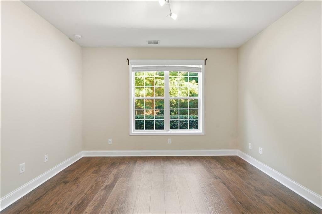 4 bedroom, 4 bathroom, 2,288 sq ft townhouse for rent at 2270 Tenor Lane, Alpharetta, GA 30009 for $3,100 a month — photo 4
